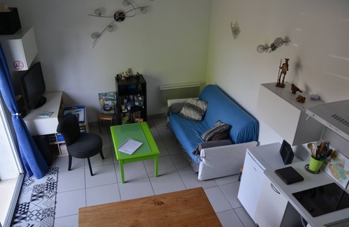 Bedenac House | Bedenac (3km from RN10) between Bordeaux and Jonzac Joli T1 bis