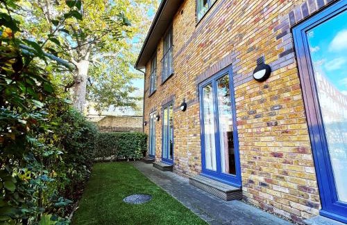 New Cross House | Bedroom 2, Queens Road
