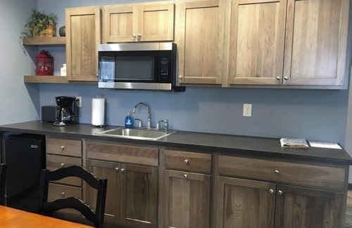 Spirit Lake House | Beds -N- Sheds Unit #3 Upstairs Unit