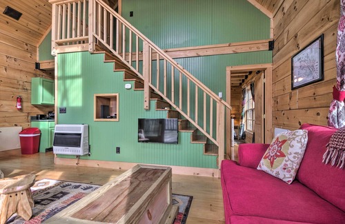 Beech Mountain Cabin | Beech Mountain Cabin w/180° Views: Near Hiking!