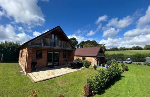 Bishops Waltham Ski Chalet | Beechen Lodges