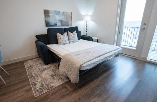 People's Freeway Apartment | Beehive Loft