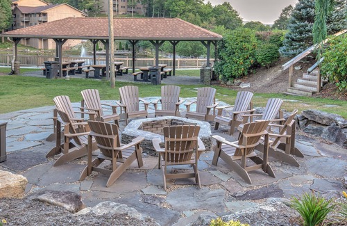 Banner Elk Villa | Beguiling Blue Ridge Village, 1 Bedroom Villa