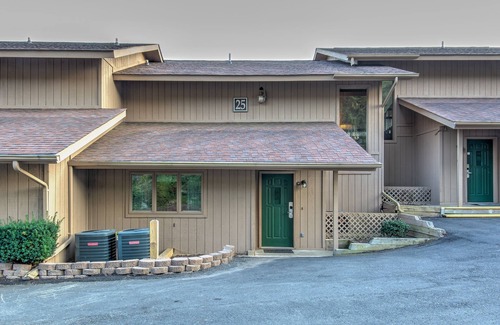 Banner Elk Villa | Beguiling Blue Ridge Village, 1 Bedroom Villa