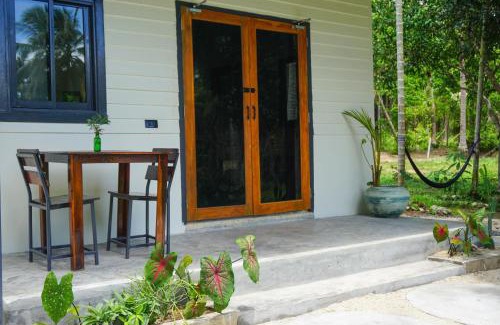 Wok Tum House | Behind the Temple Island Eco-Home 15min walk to Hin Kong Beach
