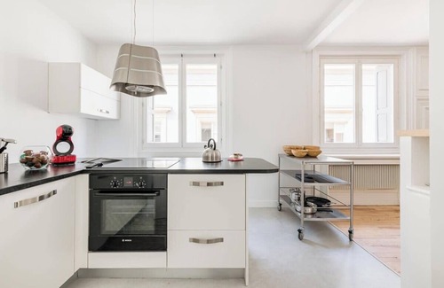 Centre Ville Apartment | Beige Hospitalité - Adriana - 120m², hypercentre, tram 1 ch