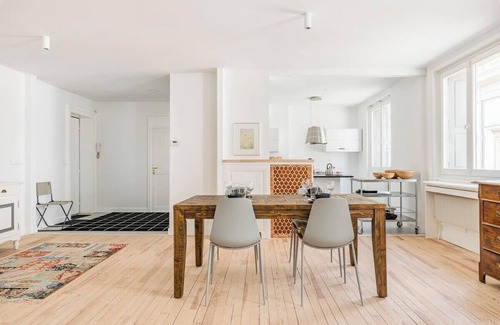 Centre Ville Apartment | Beige Hospitalité - Adriana - 120m², hypercentre, tram 1 ch