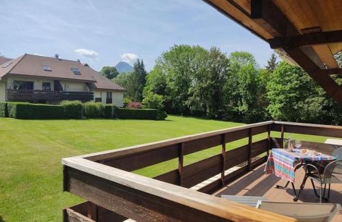 Menthon-Saint-Bernard Apartment | Bel appartement au calme à 5 minutes du village