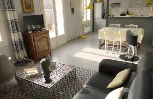 Vaison-la-Romaine Apartment | Bel appartement avec grande terrasse sud