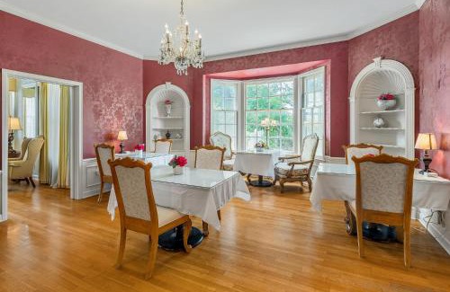 Fort Smith House | Beland Mansion-Magnolia suite!