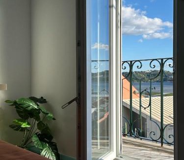 Belem Apartment | Belém Apartment with Tagus River View