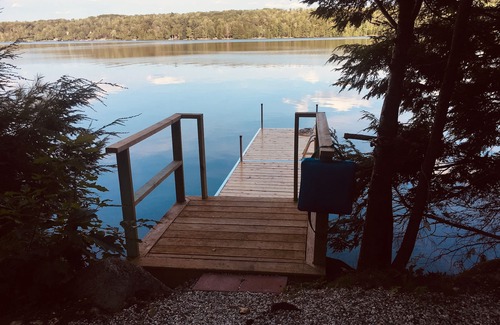 Belgrade Cottage | BELGRADE LAKES MAINE GREAT POND PRIVATE 2-BEDROOM COTTAGE 15 FEET FROM WATER