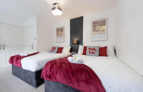Darwen Apartment | Belgrave Chapel - Luxurious Apartment