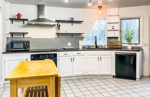 Normal House | Bell Circle Eccentric Geodesic Dome-home