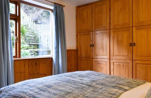 Lindale House | Bell Hill Cottage