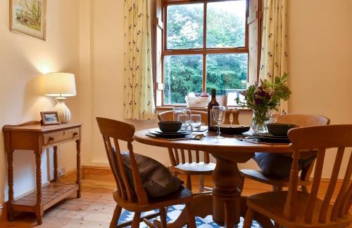 Lindale House | Bell Hill Cottage