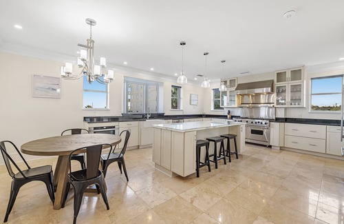 Ono Island House | Bella Villa Waterfront Suite- Water Views!