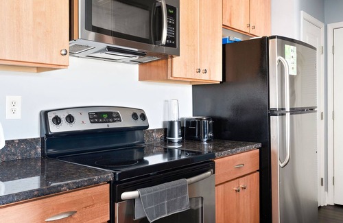 Cole-Noble District Apartment | Bella Vista Downtown 2BR 2BA