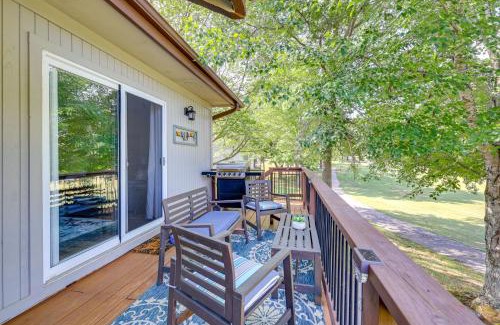 Bella Vista House | Bella Vista Home with Deck and Trails On Golf Course!