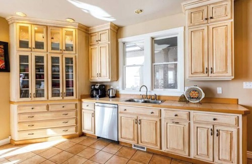 Silver Summit House | Bella Vista Sleeps 21 · Hot Tub · Mountain Views