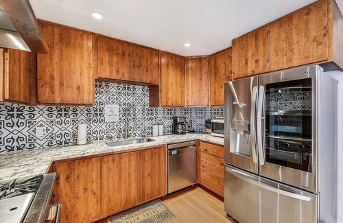 Monte Rio House | Bella Vita ~ High-End Bungalow with Private Yard