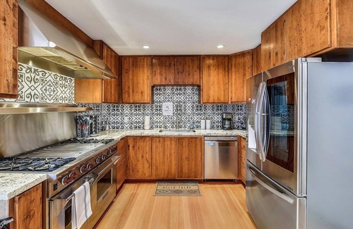 Monte Rio House | Bella Vita ~ High-End Bungalow with Private Yard