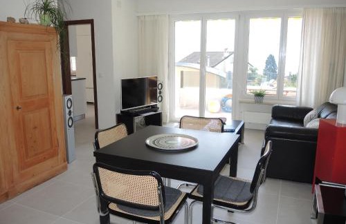 Muralto Apartment | Bellavista by Fewotessin