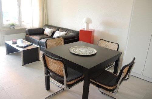 Muralto Apartment | Bellavista by Fewotessin