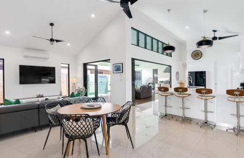 Palm Cove House | Belle Escapes 100 Cascade Palm Cove