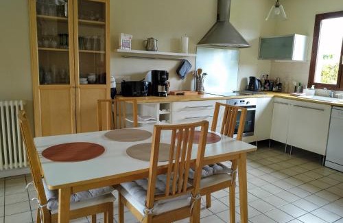 La Celle-sous-Gouzon House | Belle et grande maison familiale à Cabourg, 7 pers et 1 bébé, proche Hippodrome