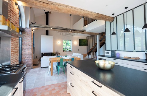 Saint-Hilaire-de-Lusignan House | Belle Maison de Village Pour 20p Avec Piscine - sud Ouest - Entre Bdx & Toulouse