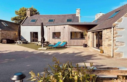 Ploudalmezeau House | Belle Maison Bretonne à Deux pas de la mer