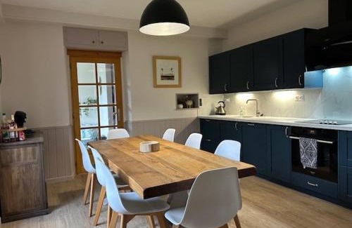 Bagneres-de-Luchon Villa | Belle maison de ville au centre de Luchon, à 200m des Télécabines !