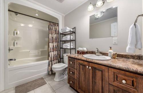 Terra Nova House | Belle Vue Cottage - Upper Island Cove