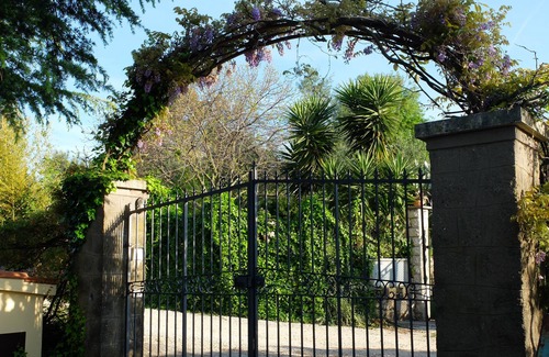 Velletri Cottage | Bellevue, home in the green