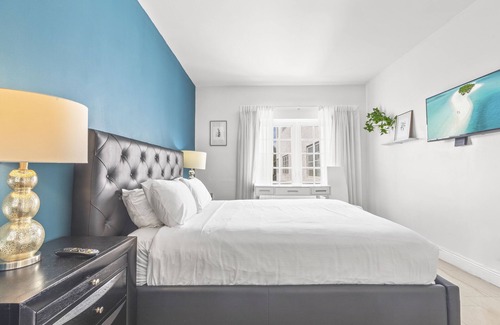 City Center Hotel | Belleza South Beach Queen Studio (Sleeps 2)