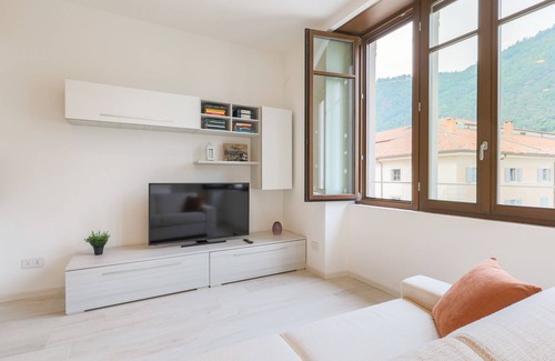Como City Centre Apartment | Bellini Suite