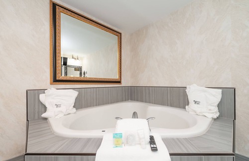 North Stonington Hotel | Bellissimo Hotel, Trademark by Wyndham Near Foxwoods Casino