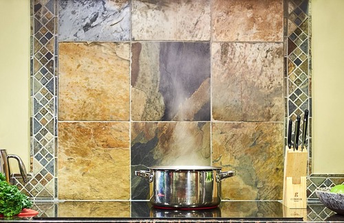 Canmore Hotel | Bellstar Suites at Solara Resort