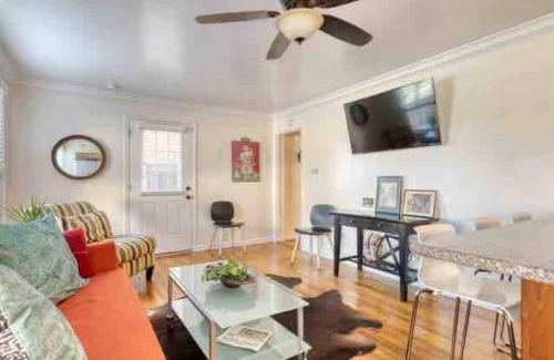 Belmont Shore Apartment | Belmont Shore Beach Bungalow, 2 min walk to town!