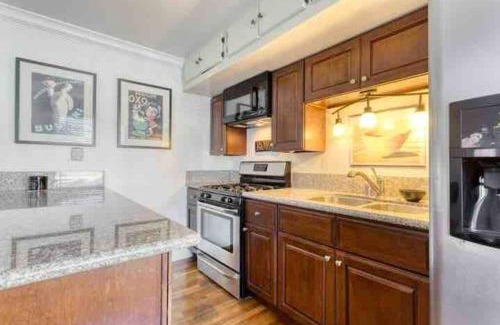 Belmont Shore Apartment | Belmont Shore Beach Bungalow, 2 min walk to town!