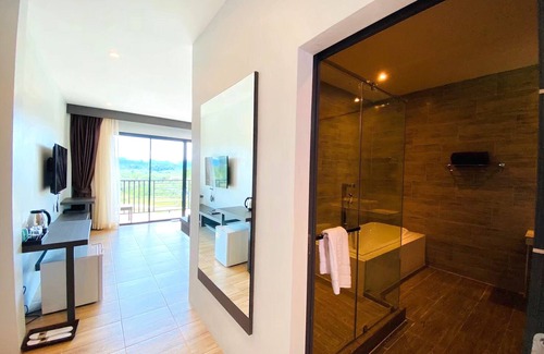 Ban Ta Khun Hotel | Belong Jin The Dam Hotel & Resort