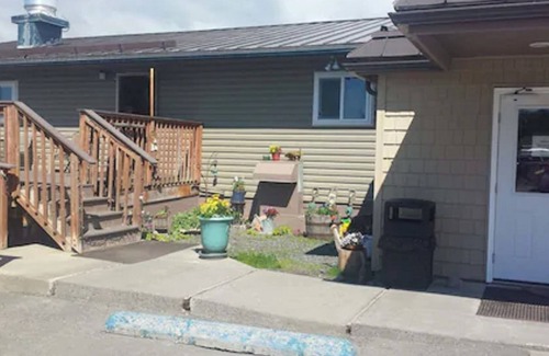 Homer Cabin | Beluga Lake Lodge
