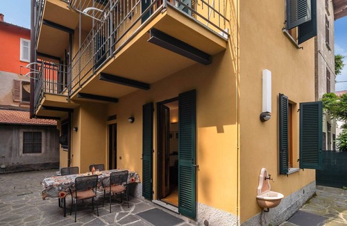 Meina Apartment | Belvilla by OYO Casa Cristina Meina Centro 4