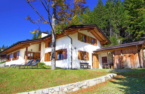 Val Maria-Pur Ski Chalet | Belvilla by OYO Chalet Mughetto