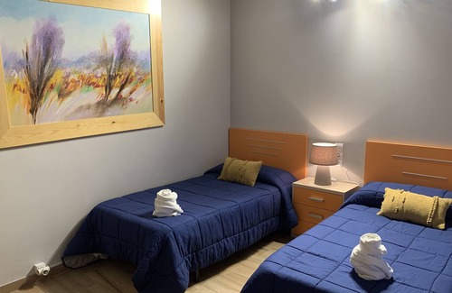 Deltebre Villa | BENASHA, swimming pool, garden, barbecue, parking, air conditioning, dining porch.