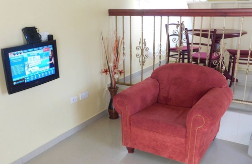 Bois d'Orange House | BenCastle is a very private, intimate, romantic and worm home away from home