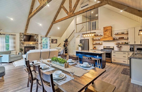 Benezette Cabin | Benezette Cabin w/Hot Tub, Grill & Mtn Views