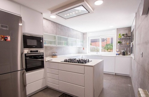 Torrelles de Llobregat Villa | Benjamin Torrelles Reg 5 - Ref 561.5 Mountain Vill