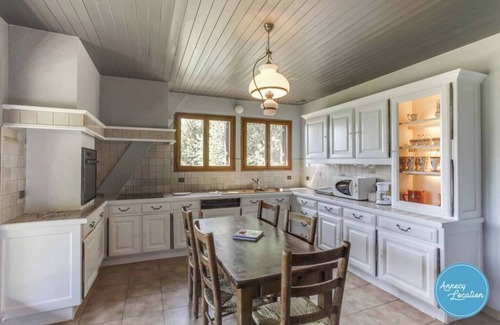 Talloires-Montmin Apartment | Bergerie – Loft Apartment with Panoramic Lake & Mountain Views